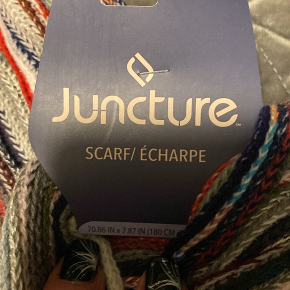 Juncture Red Gray Black Multicolored Scarf NWT - Picture 5 of 10